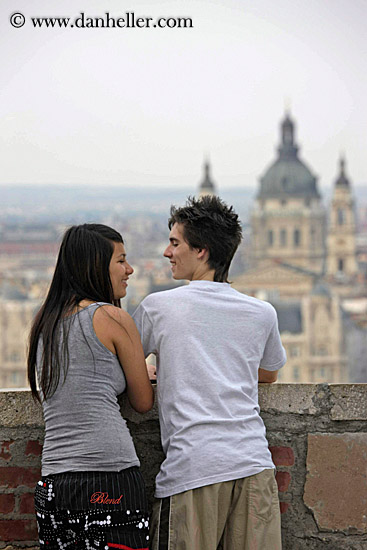 couples-overlooking-cityscape-08.jpg