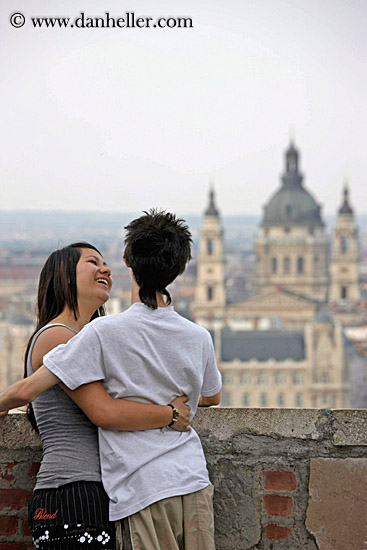 couples-overlooking-cityscape-09.jpg