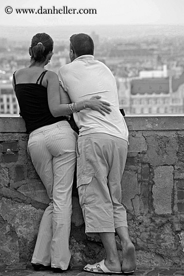 couples-overlooking-cityscape-12-bw.jpg