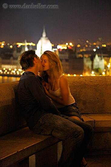 romantic-couple-w-nite-cityscape-5.jpg