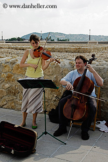 woman-w-violin-n-man-w-cello-2.jpg