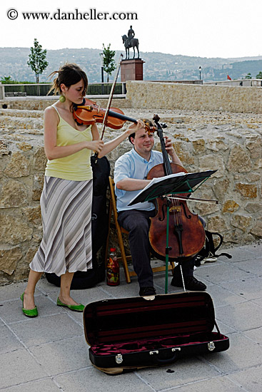 woman-w-violin-n-man-w-cello-3.jpg