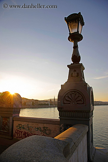 bridge-n-lamp_post-2.jpg