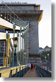 images/Europe/Hungary/Budapest/SzechenyiChainBridge/ppl-walking-across-bridge-1.jpg