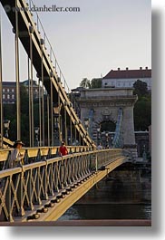 images/Europe/Hungary/Budapest/SzechenyiChainBridge/ppl-walking-across-bridge-2.jpg
