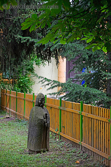 japanese-monk-statue.jpg