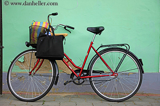 red-bike-n-green-wall.jpg