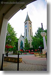 images/Europe/Hungary/Tarcal/Church/church-view-thru-archway.jpg