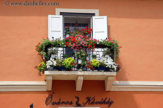 flowery-balcony-1.jpg