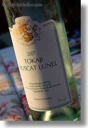 images/Europe/Hungary/Tarcal/Food/tokaj-muscat-lunel-white-wine-bottle-2.jpg