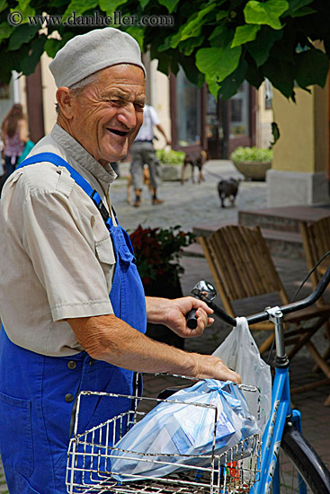 old-man-smiling-w-bike.jpg