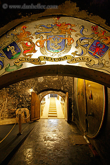 entry-to-wine-cellar-2.jpg