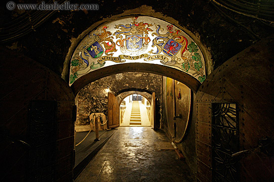entry-to-wine-cellar-3.jpg