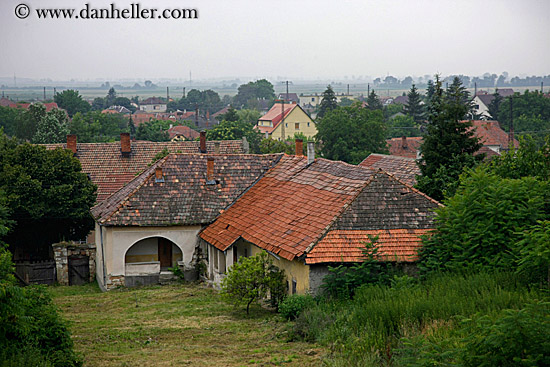 house-w-red-tile-roof.jpg