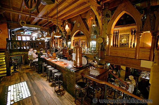 quays-bar-restrnt-02.jpg
