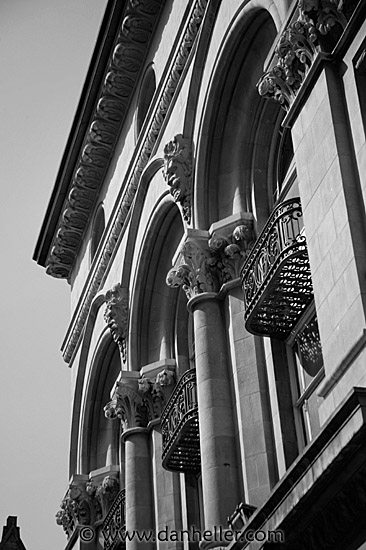 abst-bldg-bw-2.jpg