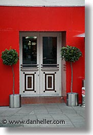 capital, cities, doors, doors & windows, dublin, eastern ireland, europe, ireland, irish, leinster, red, vertical, walls, photograph