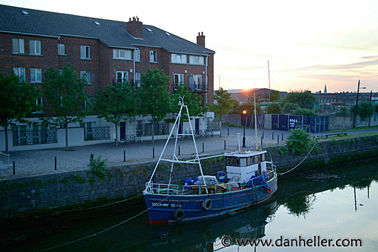 sunset-boat.jpg