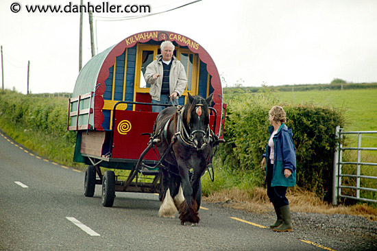 horse-caravan-1.jpg
