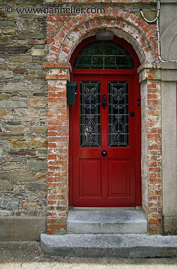 red-door-brick.jpg