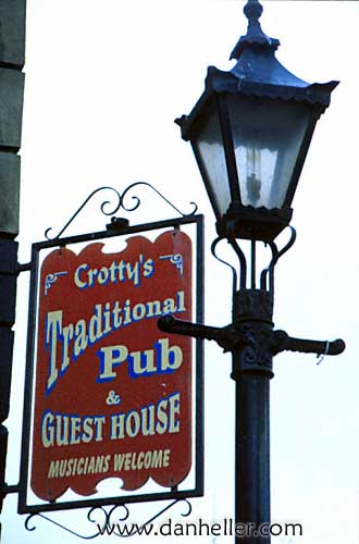 crottys-pub.jpg