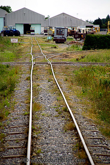 train-tracks.jpg