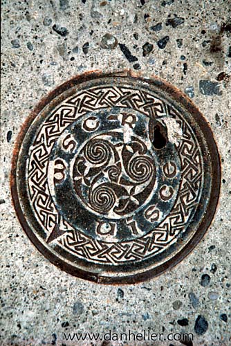gaelic-manhole.jpg