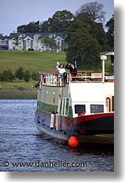 images/Europe/Ireland/ShannonPrincessII/Athlone/waving-02.jpg