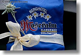 images/Europe/Italy/Dolomites/BerghotelMoseralm/moseralm-kerchief.jpg