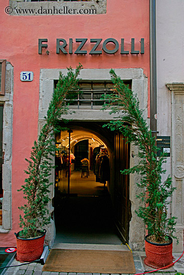 bolzano-door-2.jpg