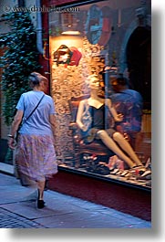 bolzano, dolomites, europe, italy, mannequins, slow exposure, stores, vertical, windows, womens, photograph