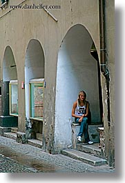 images/Europe/Italy/Dolomites/Bolzano/People/teenager-in-archway.jpg