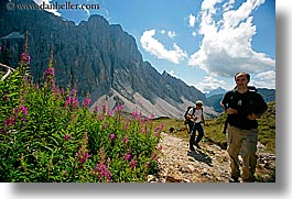 images/Europe/Italy/Dolomites/Civetta/civetta-hikers-5.jpg