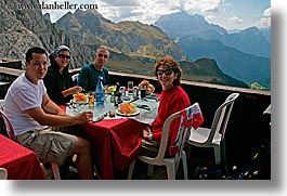 images/Europe/Italy/Dolomites/CortinaGroup/refugio-averau-1.jpg
