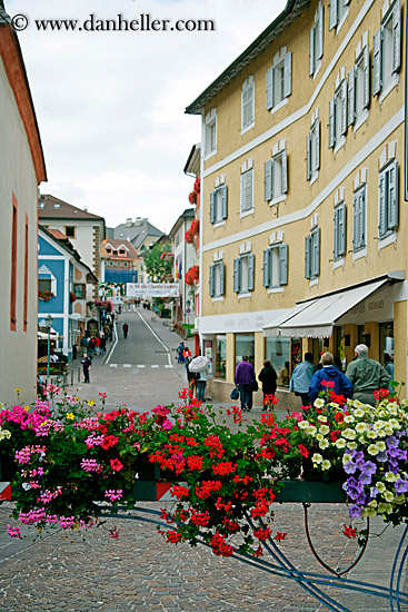 st-ulrich-flowers-1.jpg