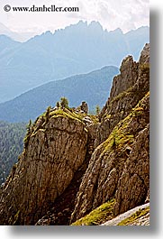 images/Europe/Italy/Dolomites/LaRocchetta/la_rocchetta-scenic-5.jpg