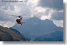 images/Europe/Italy/Dolomites/Misc/helicopter-03.jpg