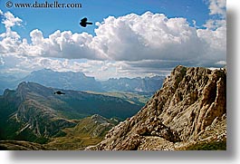 images/Europe/Italy/Dolomites/MiscMountains/birds-in-scenery.jpg