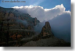 images/Europe/Italy/Dolomites/MiscMountains/foggy-mtns-4.jpg