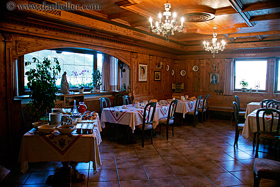 dining_room-1.jpg