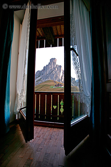 gusela-mtn-window-2.jpg