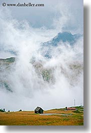 images/Europe/Italy/Dolomites/PassoGiau/hut-fog-1.jpg