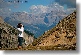 images/Europe/Italy/Dolomites/People/Kids/kid-photographer.jpg