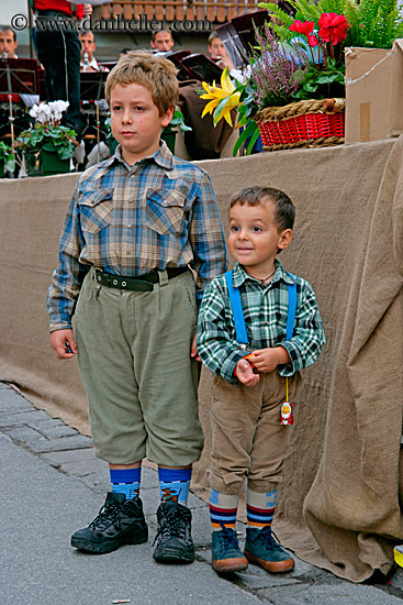 kids-in-costume-4.jpg