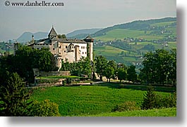 images/Europe/Italy/Dolomites/Rosengarten/Castle/castle-05.jpg