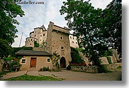 images/Europe/Italy/Dolomites/Rosengarten/Castle/castle-10.jpg
