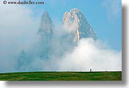images/Europe/Italy/Dolomites/Rosengarten/Hikers/rosengarten-hiking-scenics-07.jpg