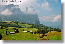images/Europe/Italy/Dolomites/Rosengarten/Houses/rosengarten-houses-02.jpg