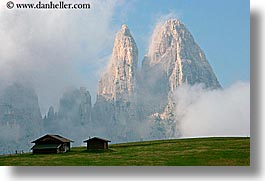 images/Europe/Italy/Dolomites/Rosengarten/Houses/rosengarten-mtn-n-houses-4.jpg