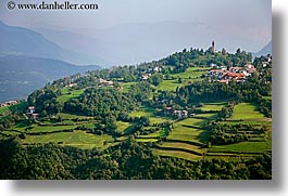 images/Europe/Italy/Dolomites/Rosengarten/Valley/rosengarten-valley-05.jpg